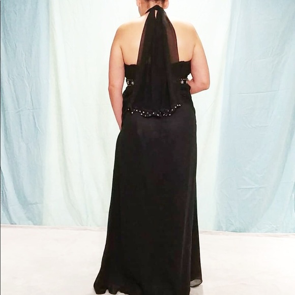 Black formal dress. - Picture 2 of 4